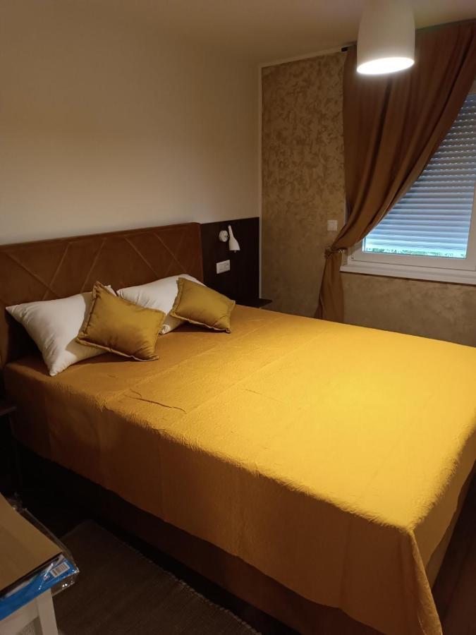 Apartment Valkane *